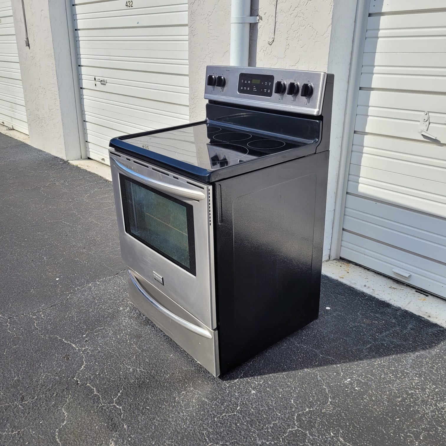 Frigidaire Stainless Steel Electric Stove Frigidaire Stainless Steel Electric Stove